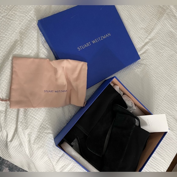 Stuart Weitzman suede knee high boots - Picture 3 of 8